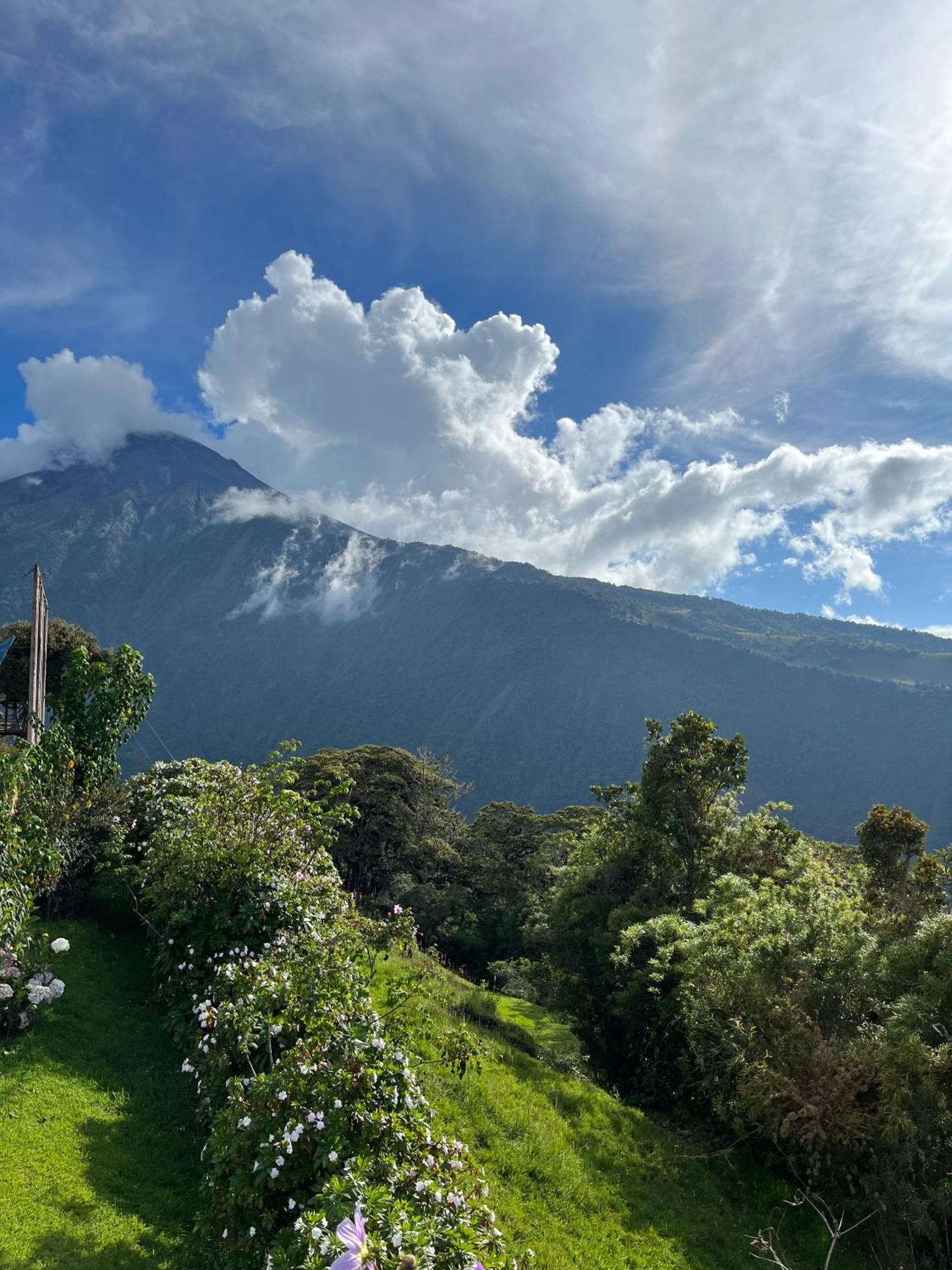 Mountain Chalet - Tungurahua Hot Springs/Aguas Termales Banos  Exterior photo