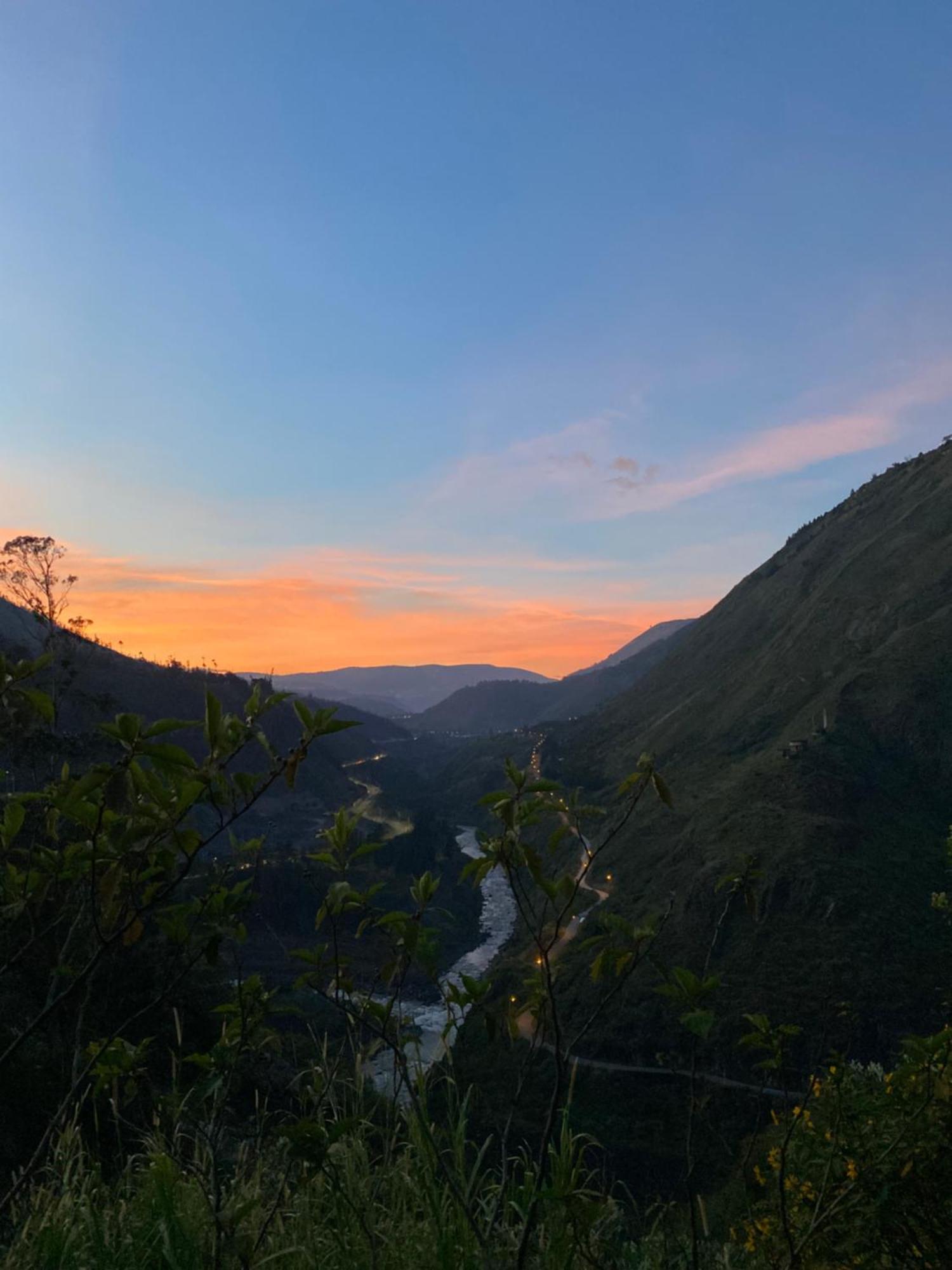 Mountain Chalet - Tungurahua Hot Springs/Aguas Termales Banos  Exterior photo